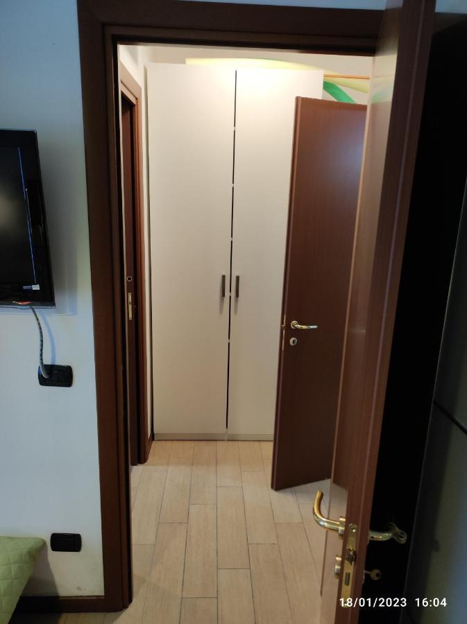 Casa Vacanze Da Riki Appartamento 1 Peschiera del Garda Luaran gambar