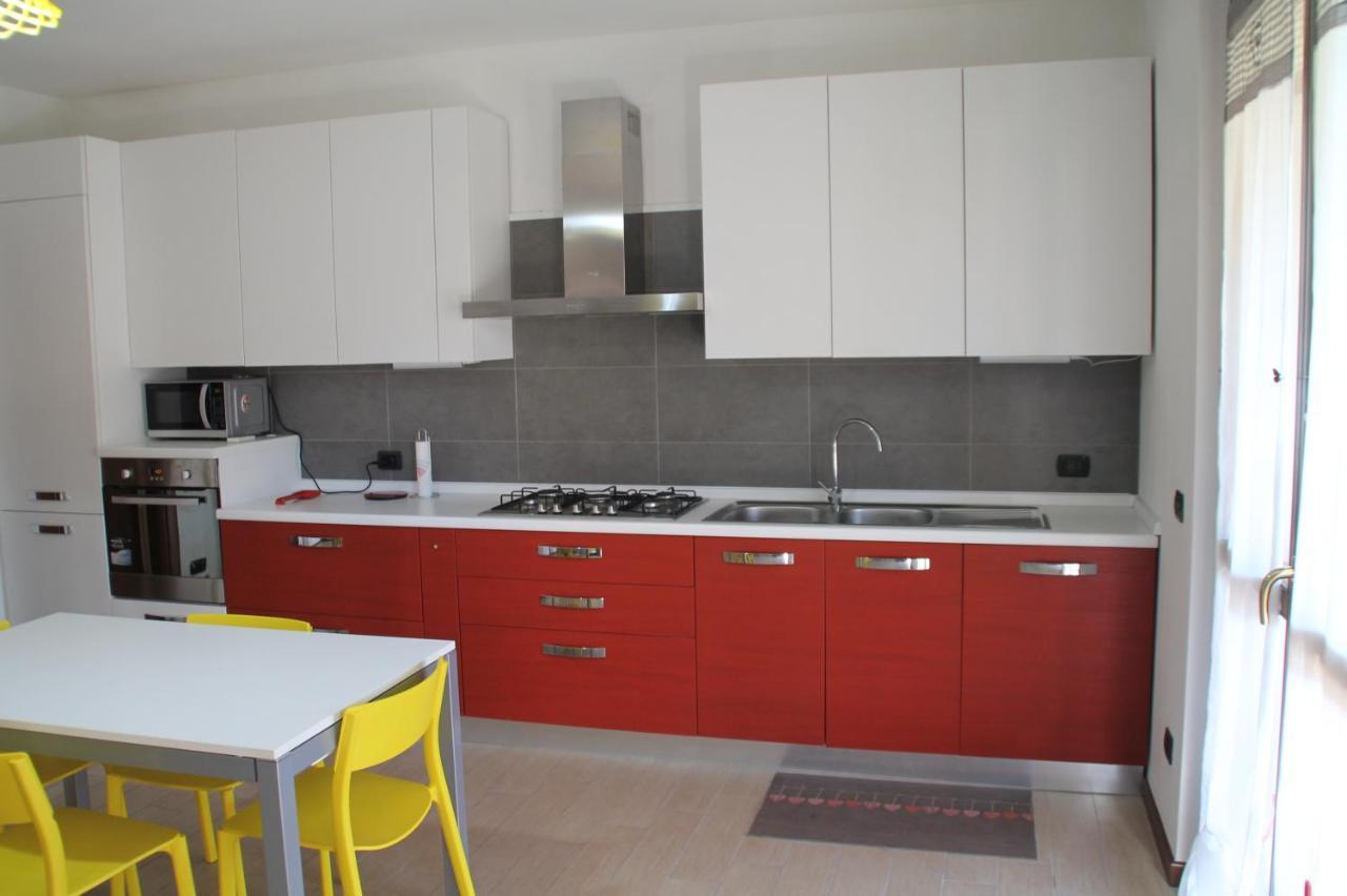 Casa Vacanze Da Riki Appartamento 1 Peschiera del Garda Luaran gambar